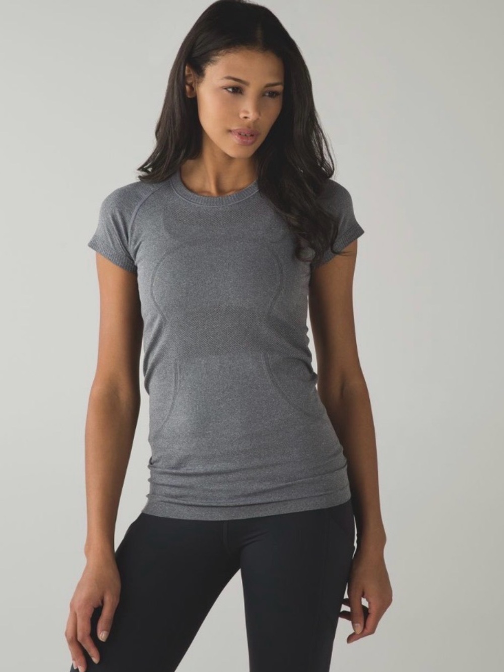 L-128 🍋 Lululemon 🍋 Swiftly Tech Short Sleeve Crew
Heathered Slate